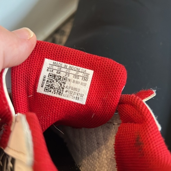 Adidas toddler Spiderman sneakers 6.5 - Picture 5 of 5